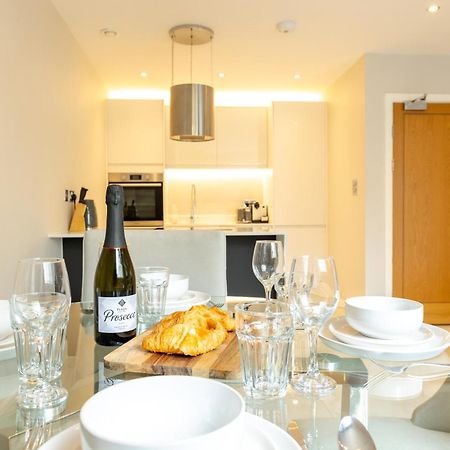 Exclusive Cardiff City Centre Apartment Exteriör bild