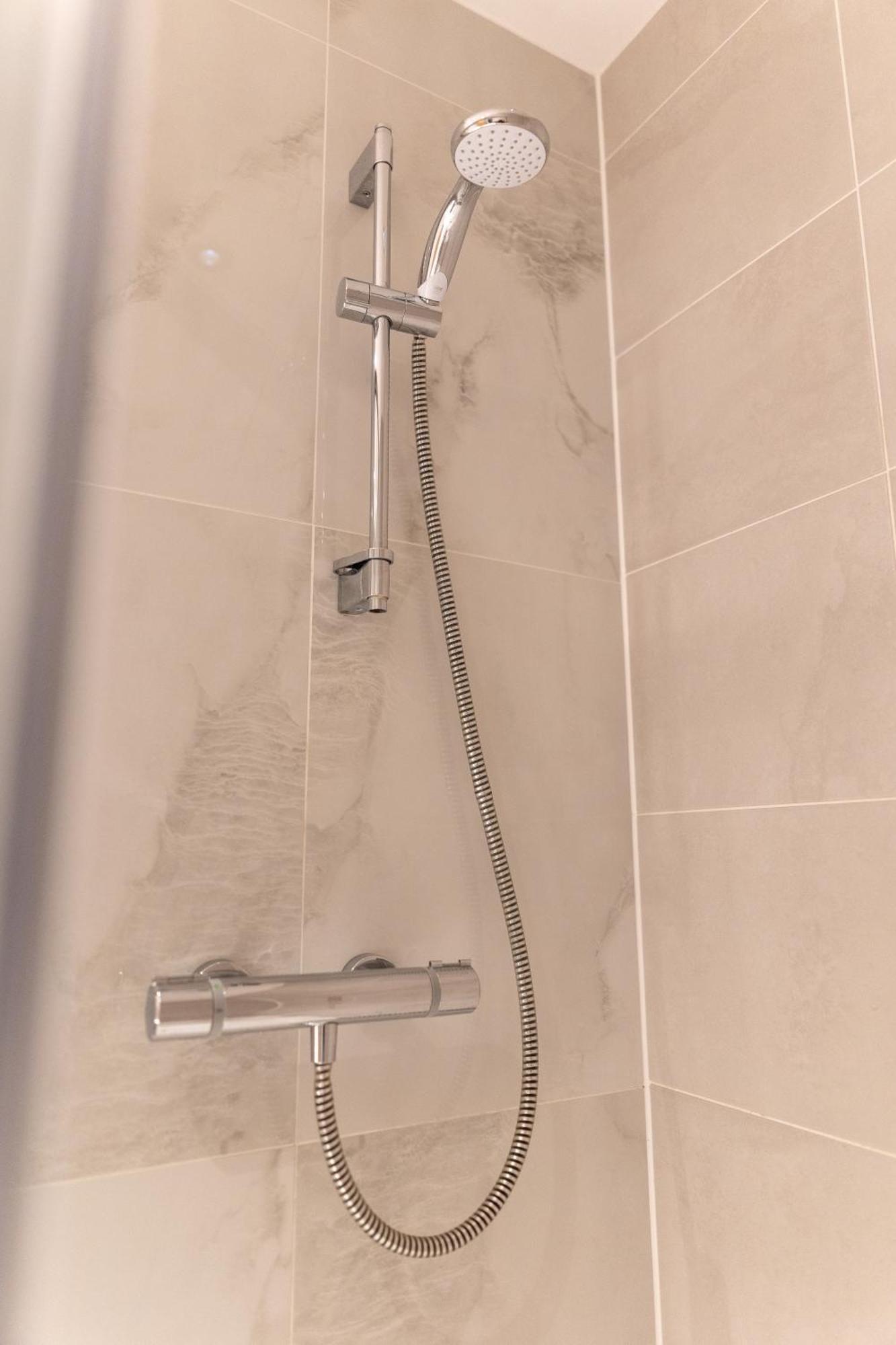 Exclusive Cardiff City Centre Apartment Exteriör bild