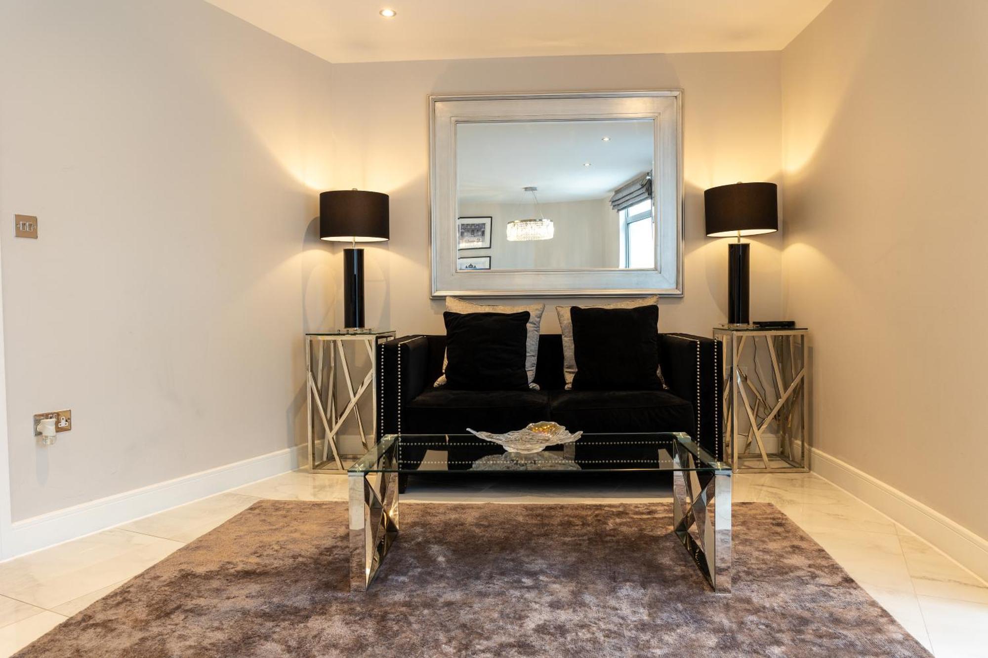 Exclusive Cardiff City Centre Apartment Exteriör bild
