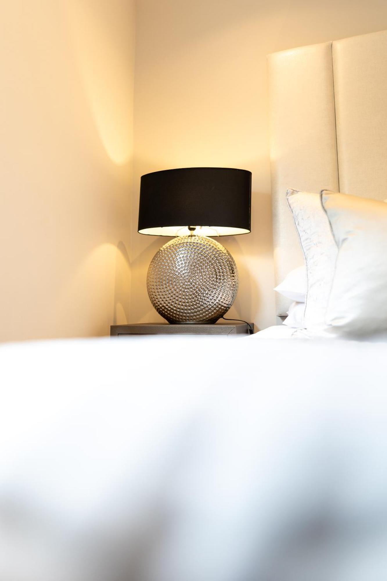 Exclusive Cardiff City Centre Apartment Exteriör bild