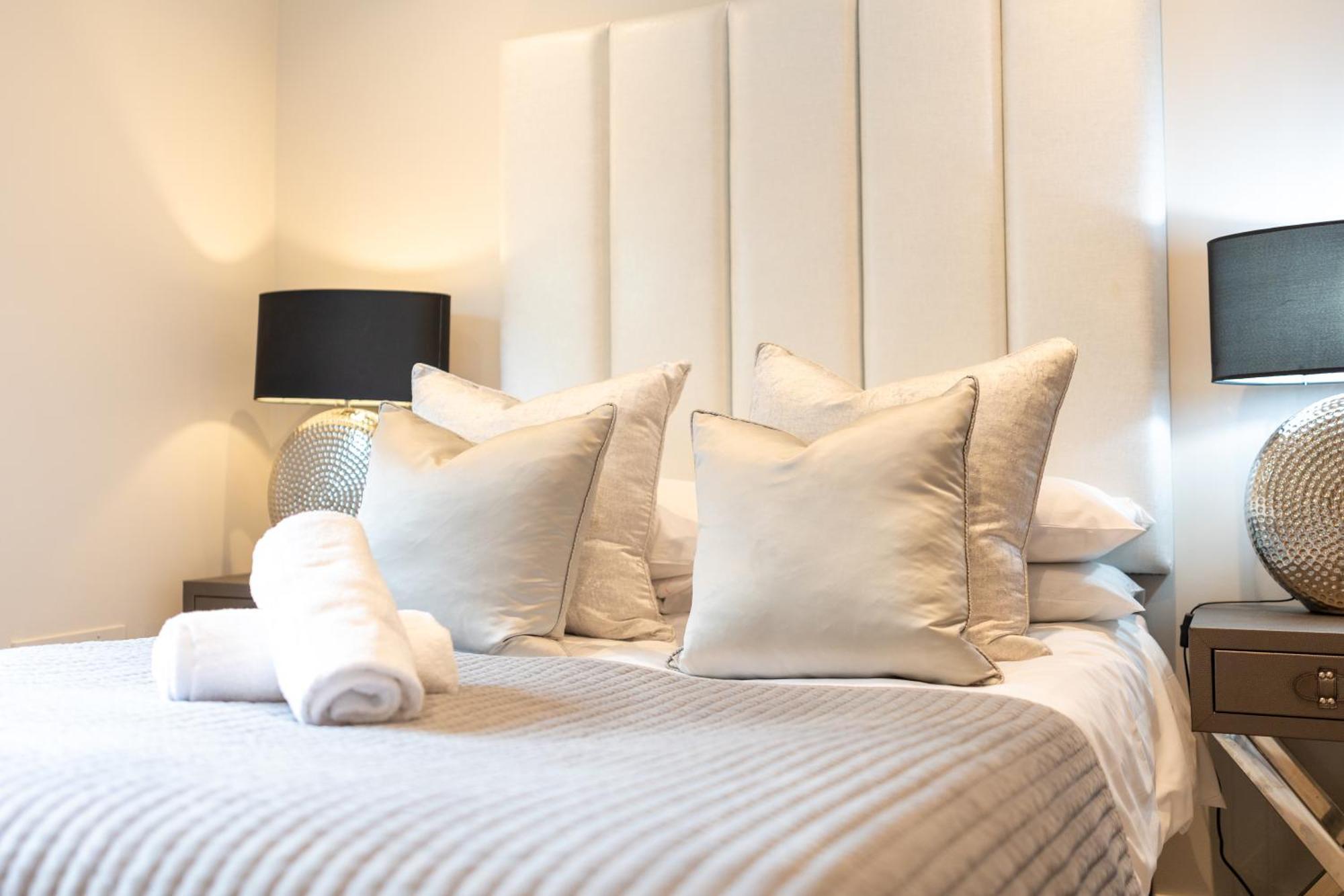 Exclusive Cardiff City Centre Apartment Exteriör bild