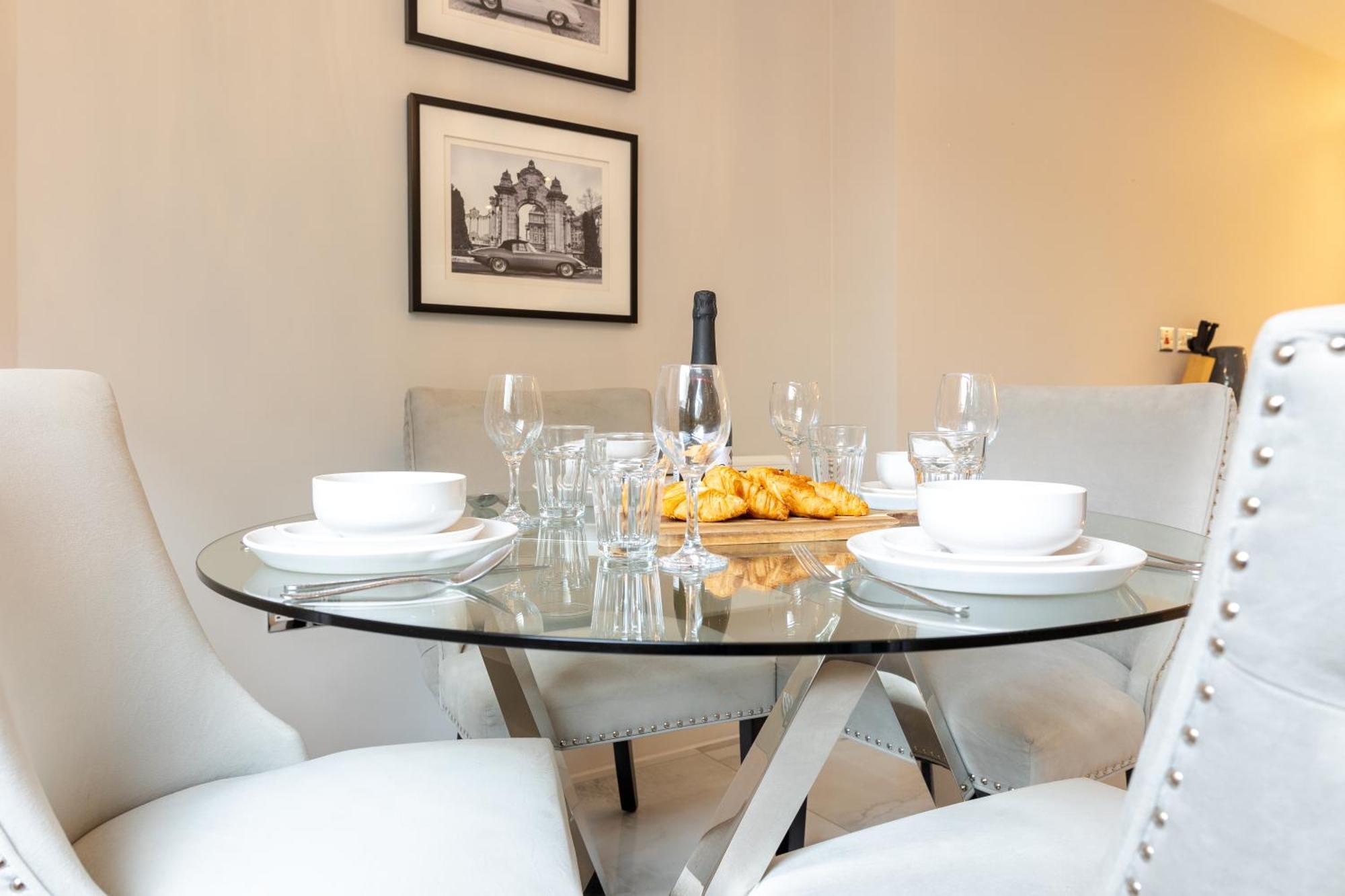 Exclusive Cardiff City Centre Apartment Exteriör bild